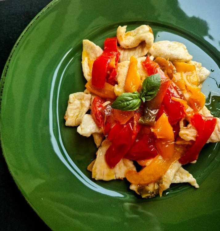 Straccetti di pollo ai peperoni